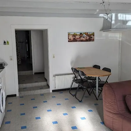 Hébergement de vacances Escale Du Château De Promery 1389 *